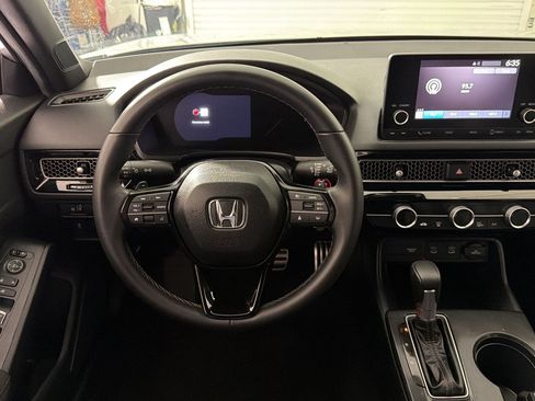 Used 2025 Honda Civic Sport image 30