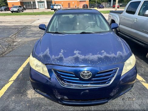 Used 2007 Toyota Camry XLE FWD image 2