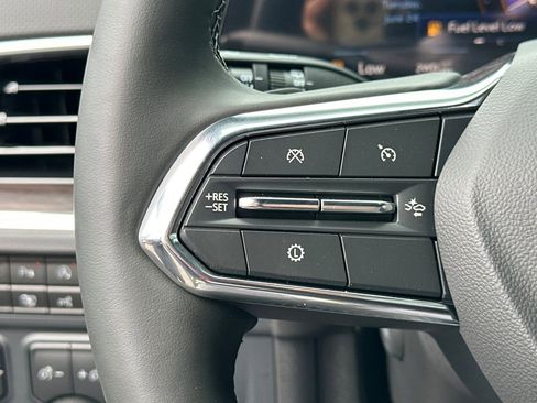 New 2025 Chevrolet Suburban Premier image 29