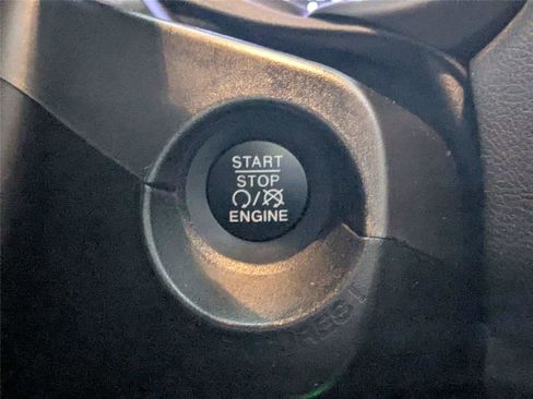 Used 2022 Jeep Renegade Sport w/ Sport Appearance Group image 20