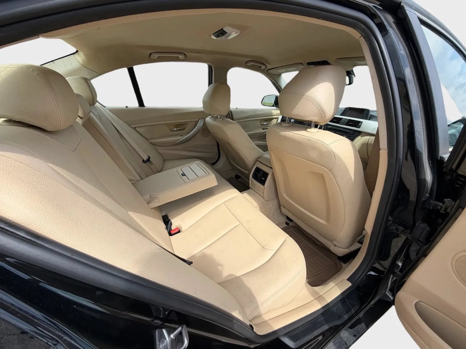 Used 2015 BMW 320i Sedan RWD image 19