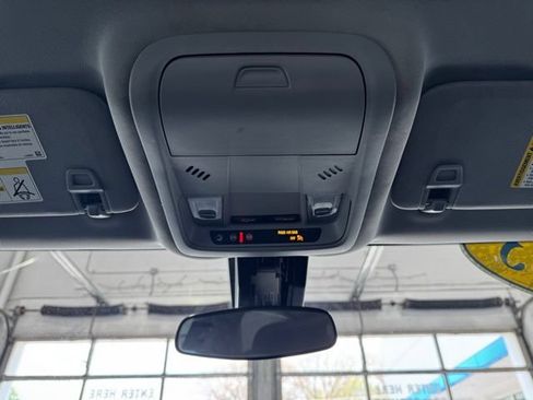 Used 2023 Chevrolet Equinox LT FWD image 21