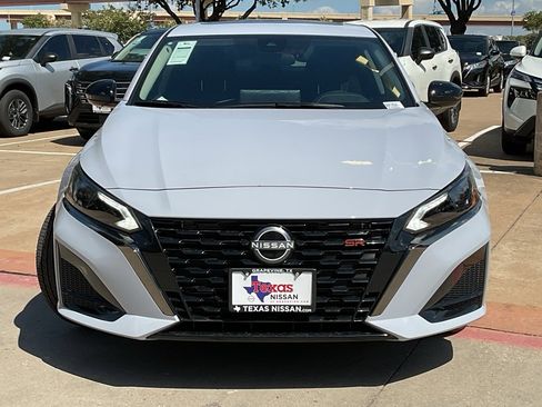 New 2025 Nissan Altima 2.5 SR image 3