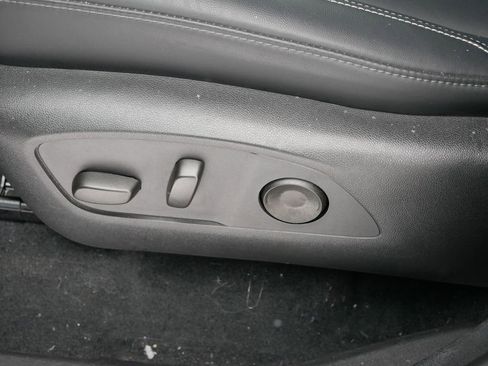 Used 2025 GMC Acadia Elevation w/ Elevation Premium Package image 17