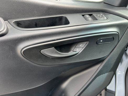 Used 2022 Mercedes-Benz Sprinter 2500 image 17
