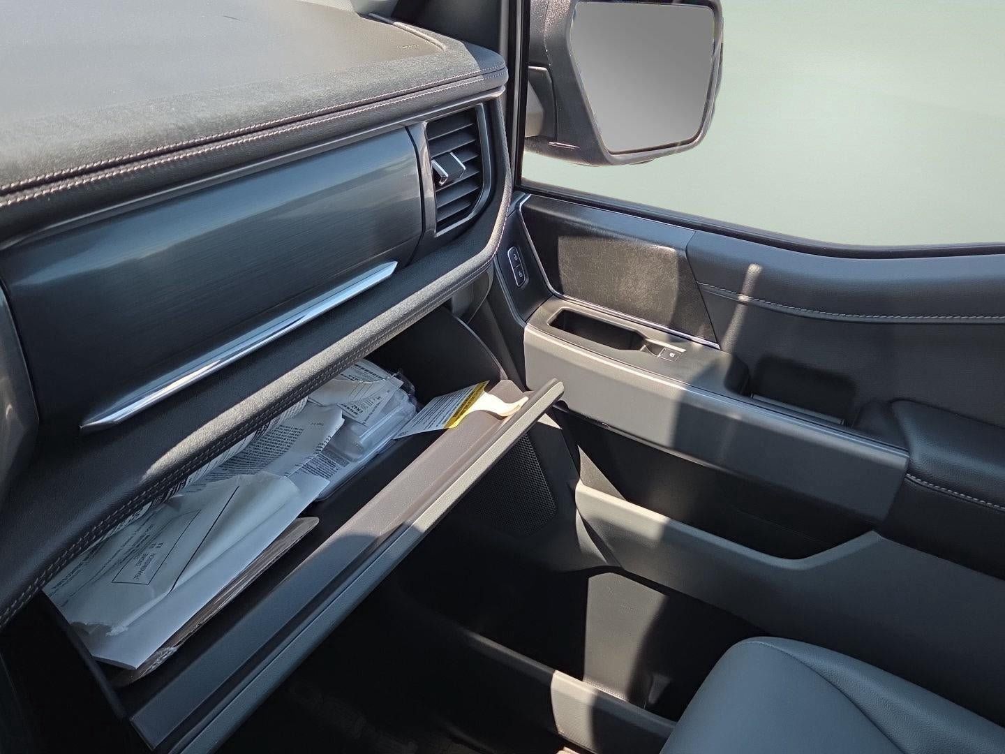 New 2025 Ford F150 Lightning Flash AWD/4WD image 17