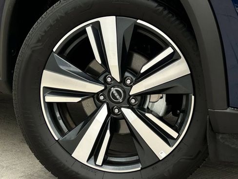 Used 2026 Nissan Rogue SL image 10