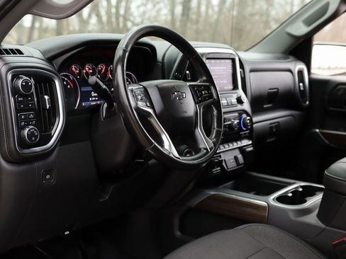 Used 2019 Chevrolet Silverado 1500 LT Trail Boss image 9