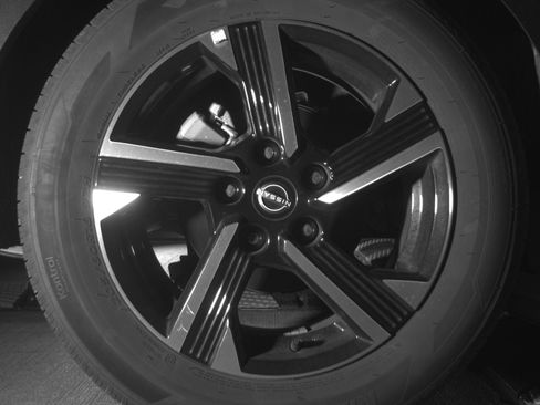 Used 2025 Nissan Sentra SV image 15