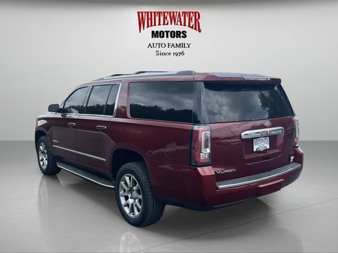 Used 2020 GMC Yukon XL Denali AWD/4WD image 3