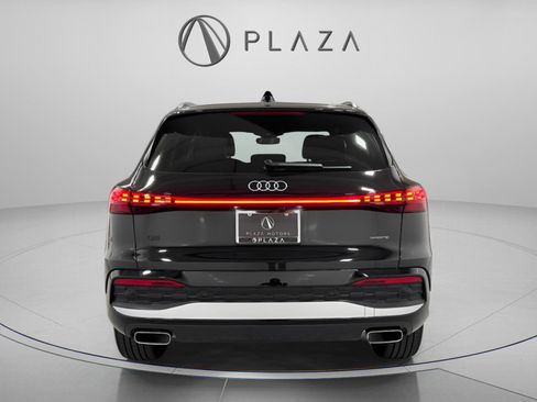Used 2025 Audi Q5 Premium Plus w/ Premium Plus image 4
