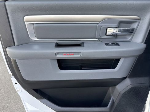 Used 2019 RAM 1500 Big Horn image 27