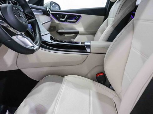Used 2024 Mercedes-Benz GLC 300 image 18