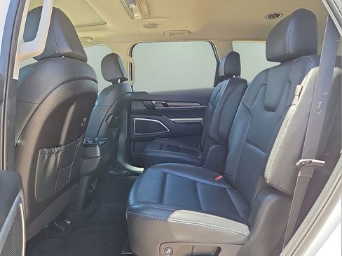 Used 2025 Kia Telluride S image 14