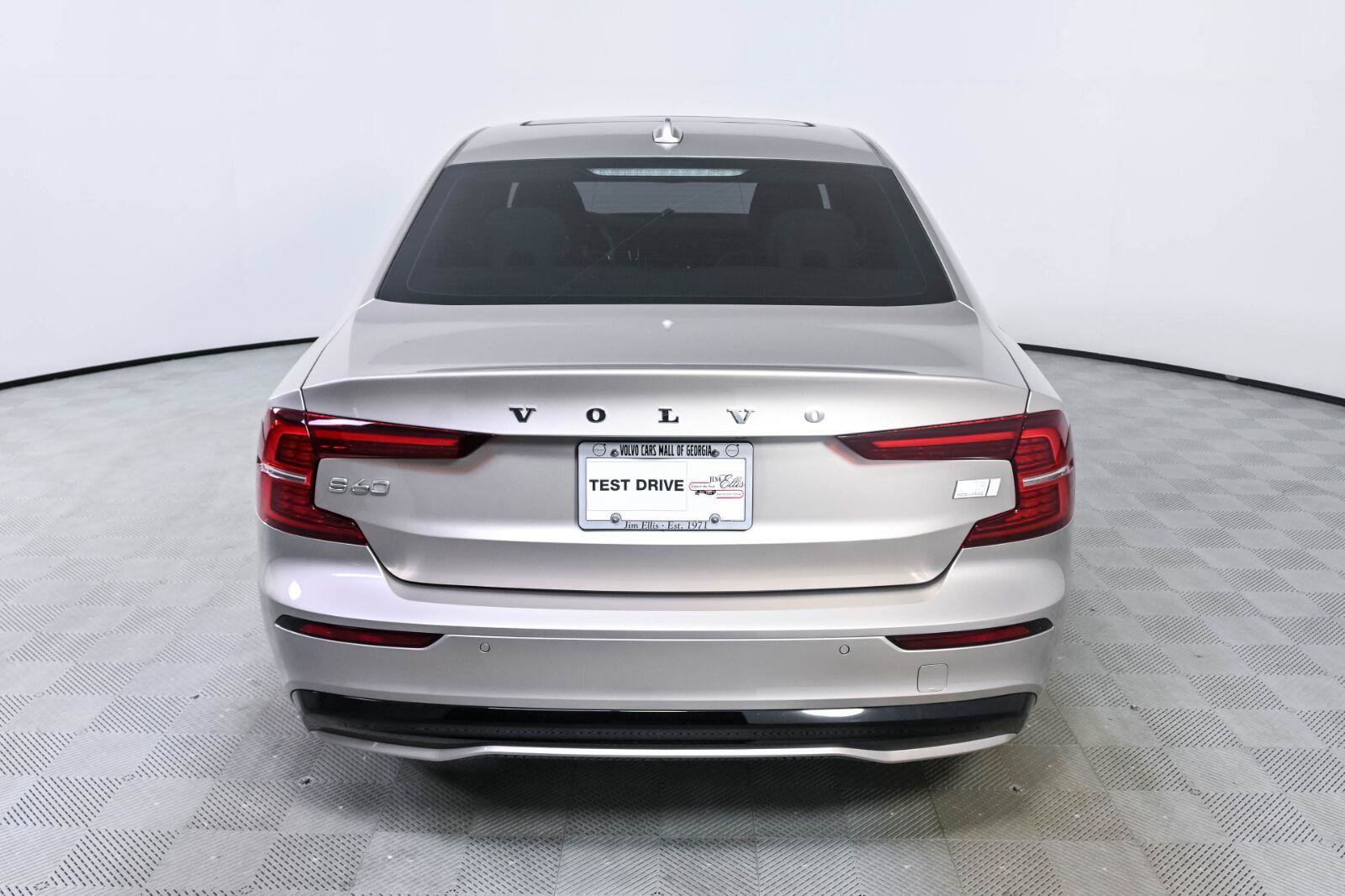 Certified 2024 Volvo S60 T8 Ultimate w/ Climate Package AWD/4WD image 29