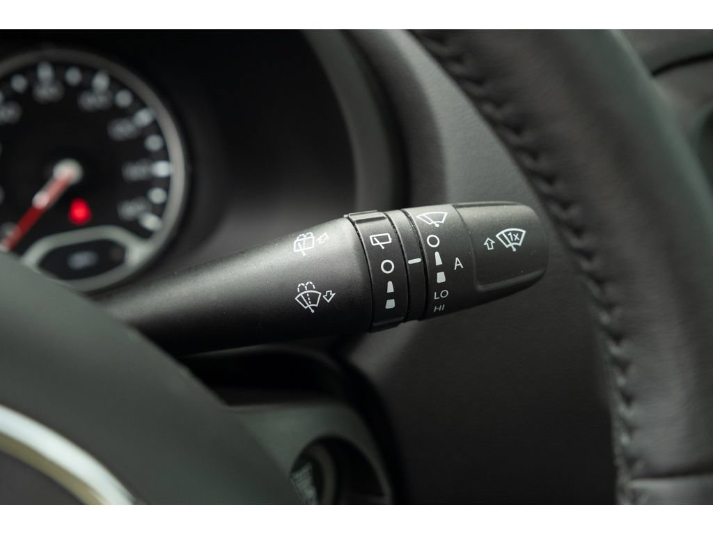 Used 2022 Jeep Renegade Limited w/ Sun, Sound & Wheels Group AWD/4WD image 21