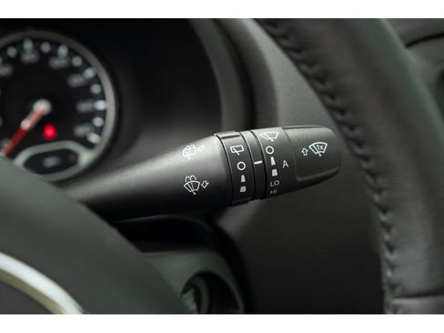 Used 2022 Jeep Renegade Limited w/ Sun, Sound & Wheels Group AWD/4WD image 21