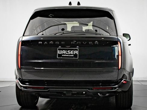 New 2026 Land Rover Range Rover Long Wheelbase SE image 7