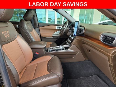 Used 2023 Ford Explorer King Ranch w/ Technology Package RWD image 27