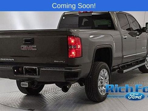 Used 2017 GMC Sierra 2500 Denali w/ Duramax Plus Package image 3