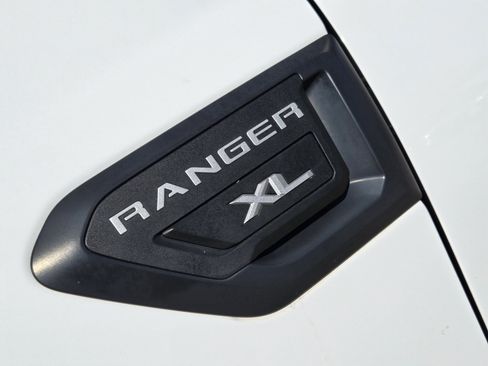 Used 2019 Ford Ranger XL w/ Equipment Group 101A Mid image 8