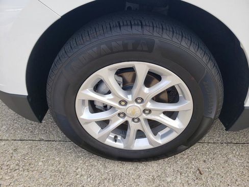 Used 2021 Chevrolet Equinox LT image 44