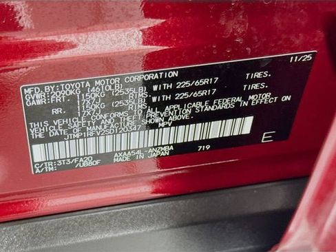 Certified 2025 Toyota RAV4 XLE w/ Convenience Package image 32