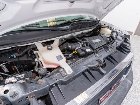 Used 2017 GMC Savana 2500 image 26