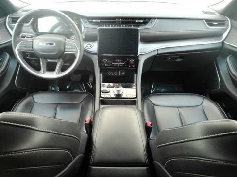 Used 2024 Jeep Grand Cherokee Limited 4xe AWD/4WD image 2