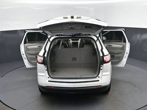 Used 2016 Chevrolet Traverse LT w/ Traveler's Package FWD image 48
