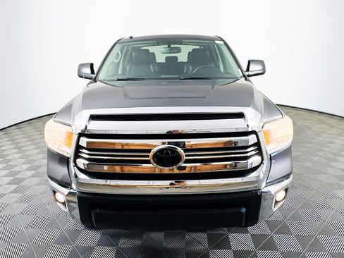 Used 2017 Toyota Tundra SR5 w/ SR5 Upgrade Package RWD image 2
