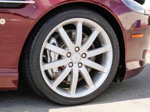 Used 2005 Aston Martin DB9 Coupe RWD image 46