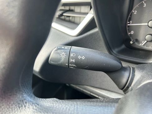 Used 2023 Toyota Corolla LE image 21