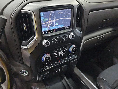 Used 2021 GMC Sierra 1500 Denali w/ Denali Ultimate Package AWD/4WD image 11