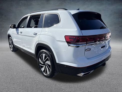 Used 2024 Volkswagen Atlas SE image 11