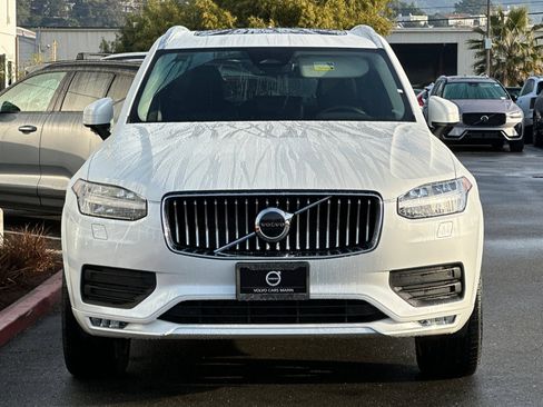 Used 2023 Volvo XC90 B5 Core w/ Climate Package image 11