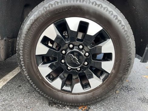 Used 2020 Chevrolet Silverado 2500 Custom w/ Custom Convenience Package image 23