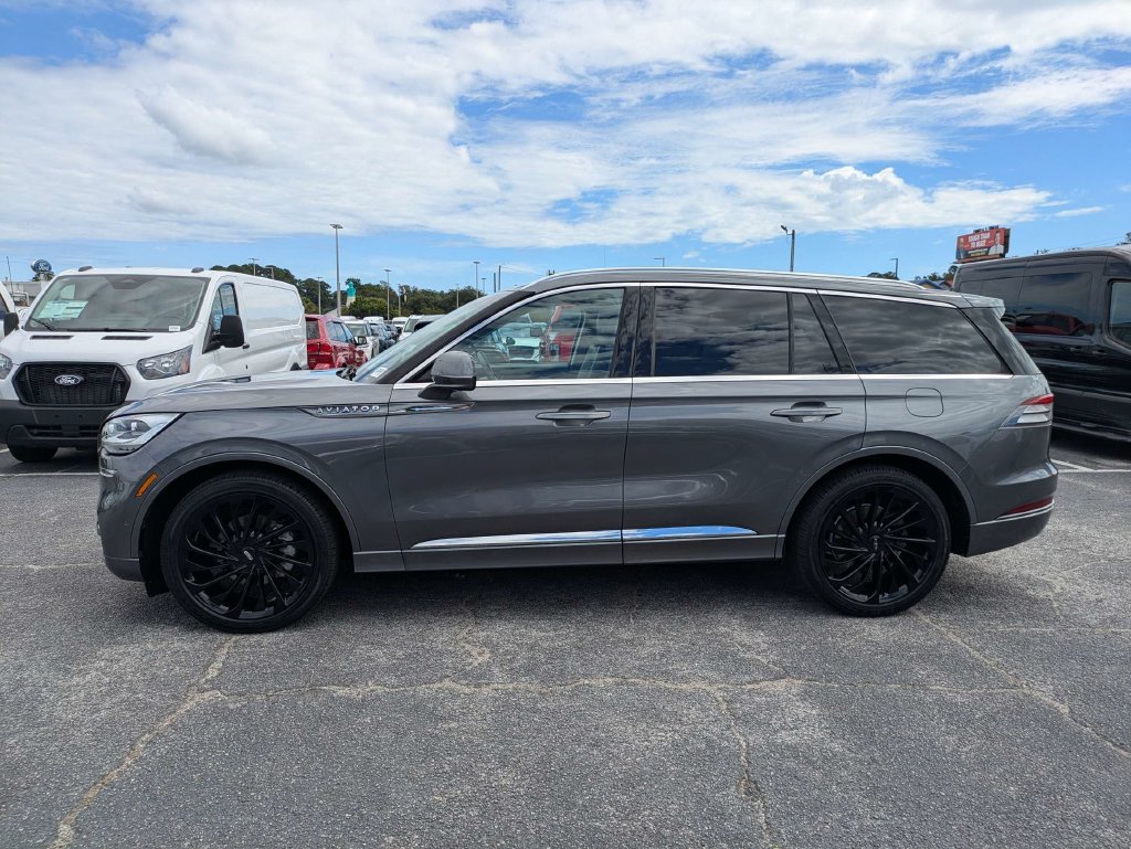 Used 2022 Lincoln Aviator Reserve w/ Equipment Group 201A RWD image 7