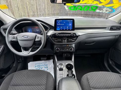Certified 2025 Ford Escape Active FWD image 3