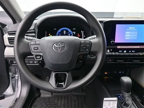 New 2026 Toyota Camry LE image 32