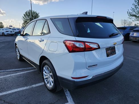 Used 2018 Chevrolet Equinox LS FWD image 14