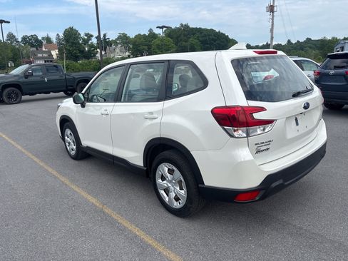Used 2019 Subaru Forester AWD/4WD image 4
