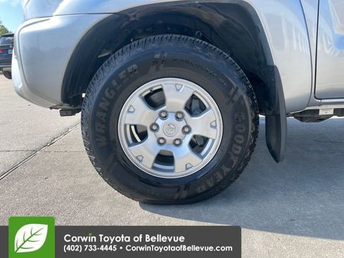 Used 2014 Toyota Tacoma 4x4 Double Cab w/ SR5 Package image 26