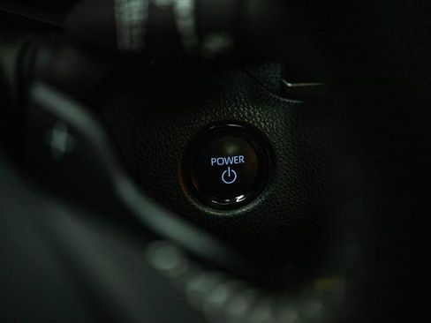 Used 2025 Toyota Camry SE w/ Multimedia Upgrade Package FWD image 19
