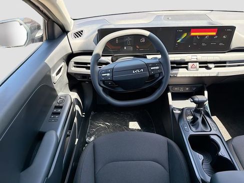 New 2026 Kia K4 LXS FWD image 20