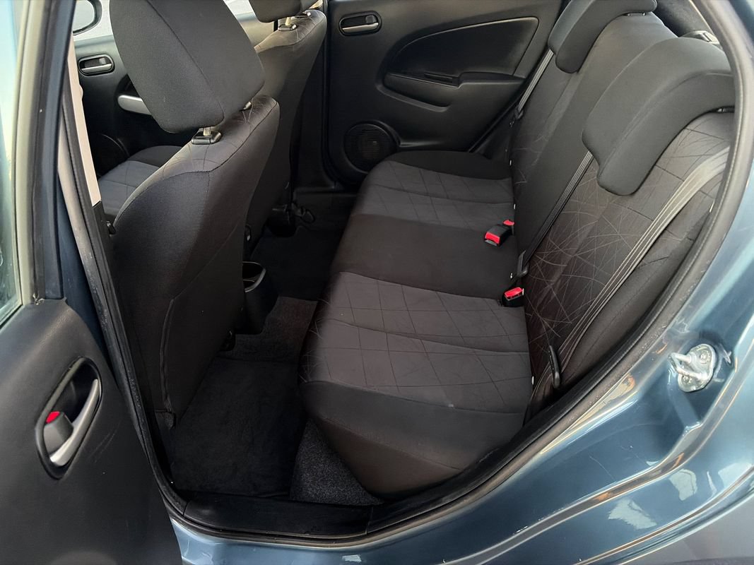Used 2014 MAZDA MAZDA2 Sport FWD image 10