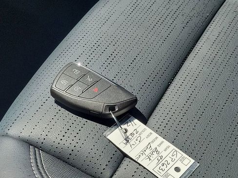 Used 2025 Buick Enclave Sport Touring image 28