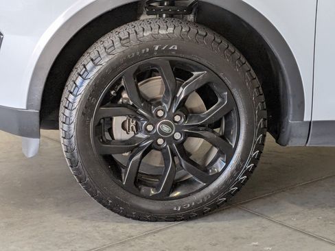 Used 2018 Land Rover Discovery Sport HSE AWD/4WD image 15