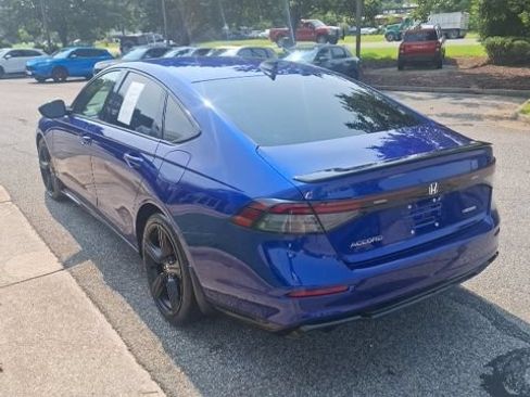Used 2023 Honda Accord Sport image 7