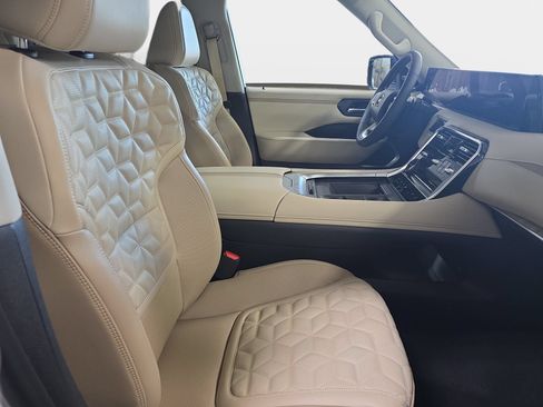 New 2026 Nissan Armada Platinum Reserve AWD/4WD image 10